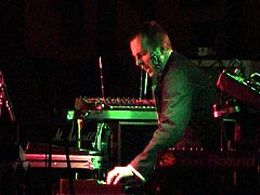 Robert Valet: Keyboards & Bass